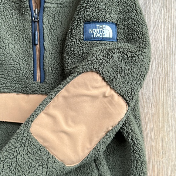 The North Face Campshire Pullover Hoodie - Women’s, Size S - Picture 11 of 12